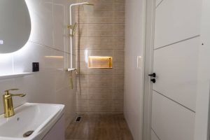 Bathroom and toilet at Ivana court Ajah 